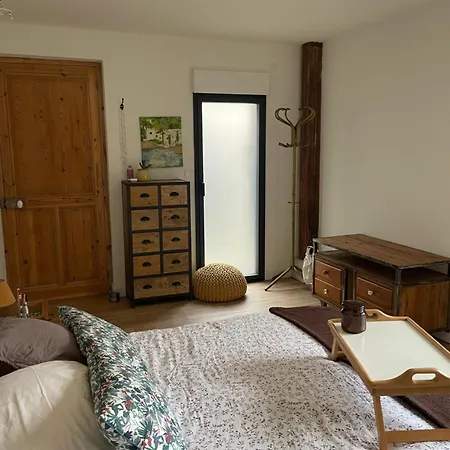 Проживание в семье Privative