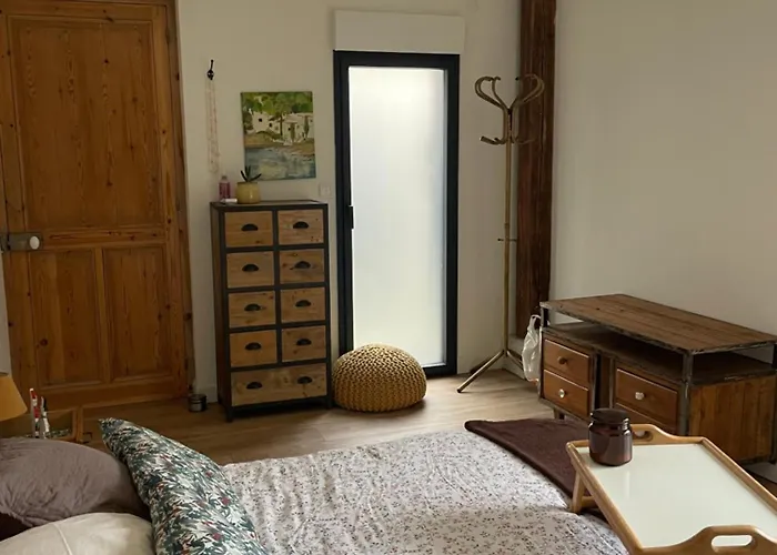 Проживание в семье Privative